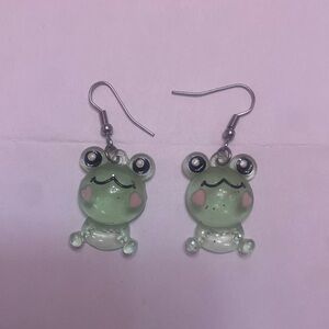 Hot Topic adorable frog heart cheeky sparkle kawaii french hook light green 🐸